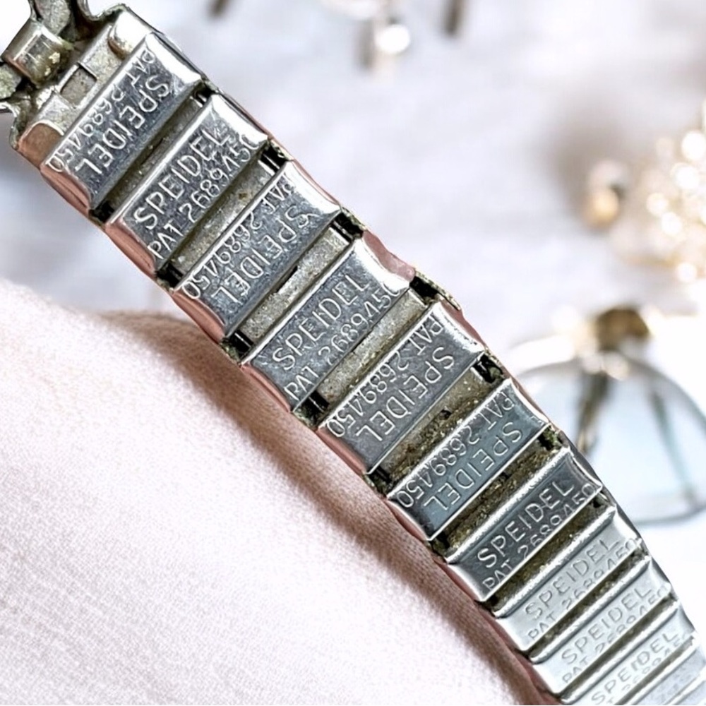 ❤️ WORKINGVintage Bulova Gold .25 CTW Genuine Diamond Watch - Picture 7 of 11